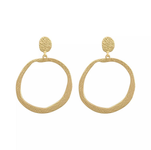 Laura hammered earrings - G x G Collective